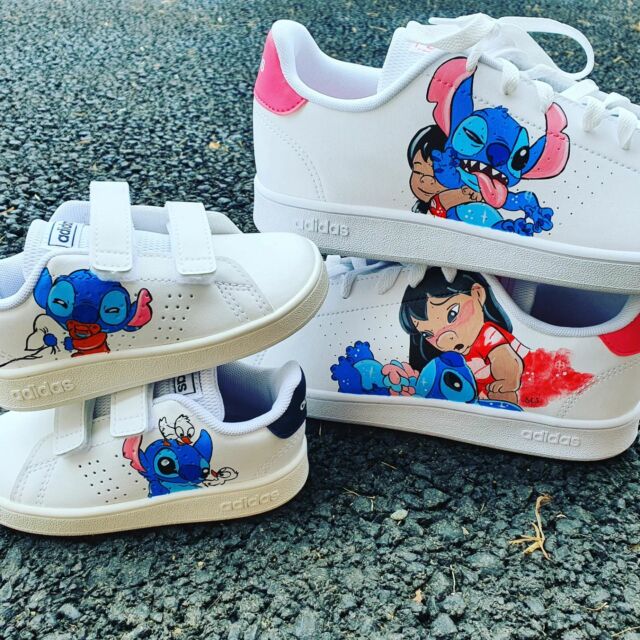 ✨️✨️ STITCH ✨️✨️
Et oui encore lui.
Pour cette collaboration que vous découvrirez bientôt j'ai voulu qu'on ressente sur les chaussures tout l'amour de cette jeune maman pour son nouveau né.
Pari réussi je pense puisque c'est je pense en terme d'émotion mon custom préféré depuis que j'ai commencé.

Sur les chaussures de la maman je vois transparaître tout cet amour qu'une mère peut avoir envers son enfant 😍 un peu débordant même des fois si l'on en croit la deuxième chaussure 🤣

Pour celles de bébé, un bébé tout doux et tout chou 😍

J'espère que vous aimerez autant que moi😄

#custom #customsneakers #sneakartspaint #sneakarts #sneakerscustom #bébé #babylove #bebelove #amourmaternel #kidfashion #kid #kids babyboy #famille #family #firstlove #vetementbebe #boyshoes #chaussuresenfant #monfils💙 #monfils 
#fashionkids  #matchymatchy #merefils #motherboy